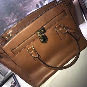 Michael Kors Kelly Hamilton Traveler